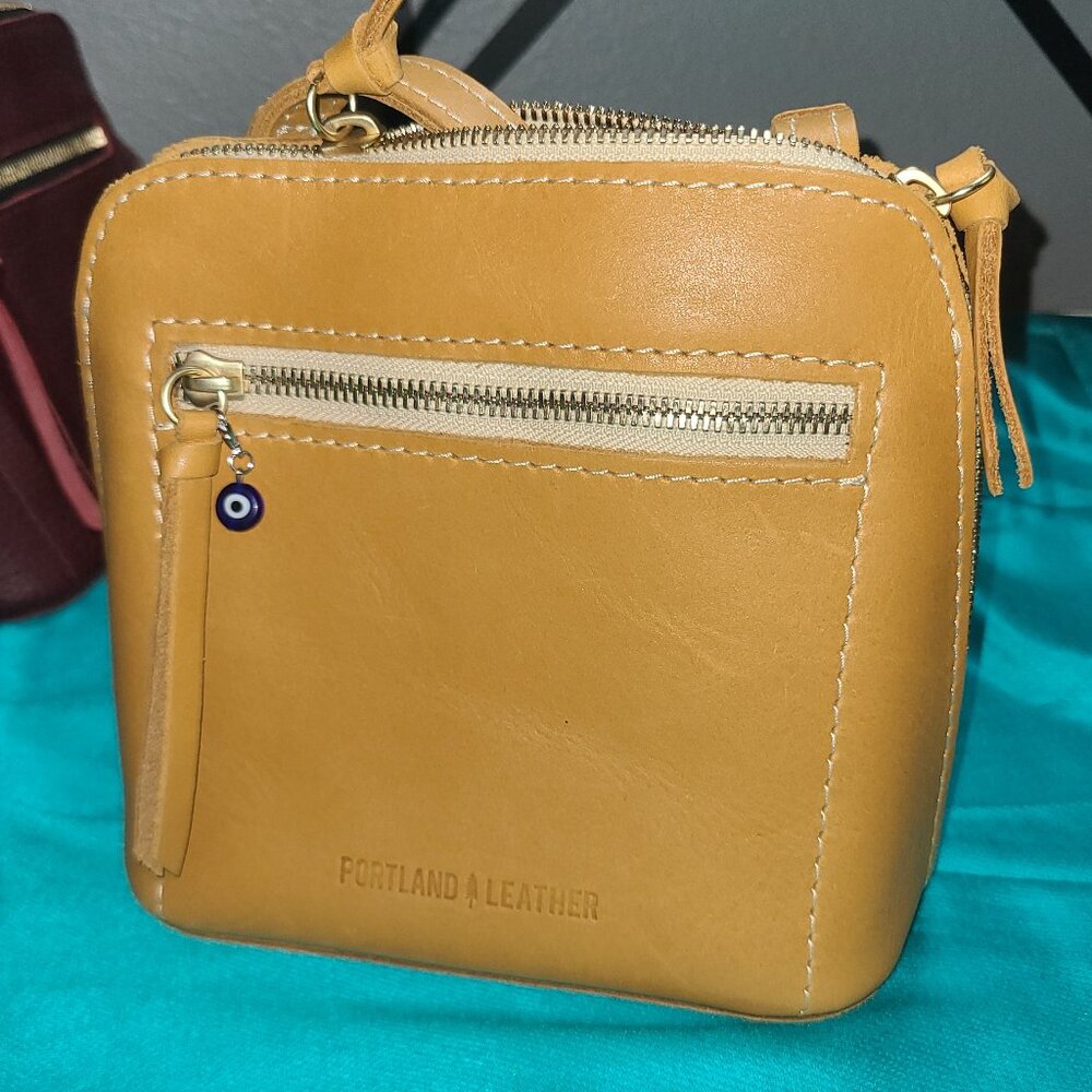 Portland Leather Goods petite Luna - sunflower